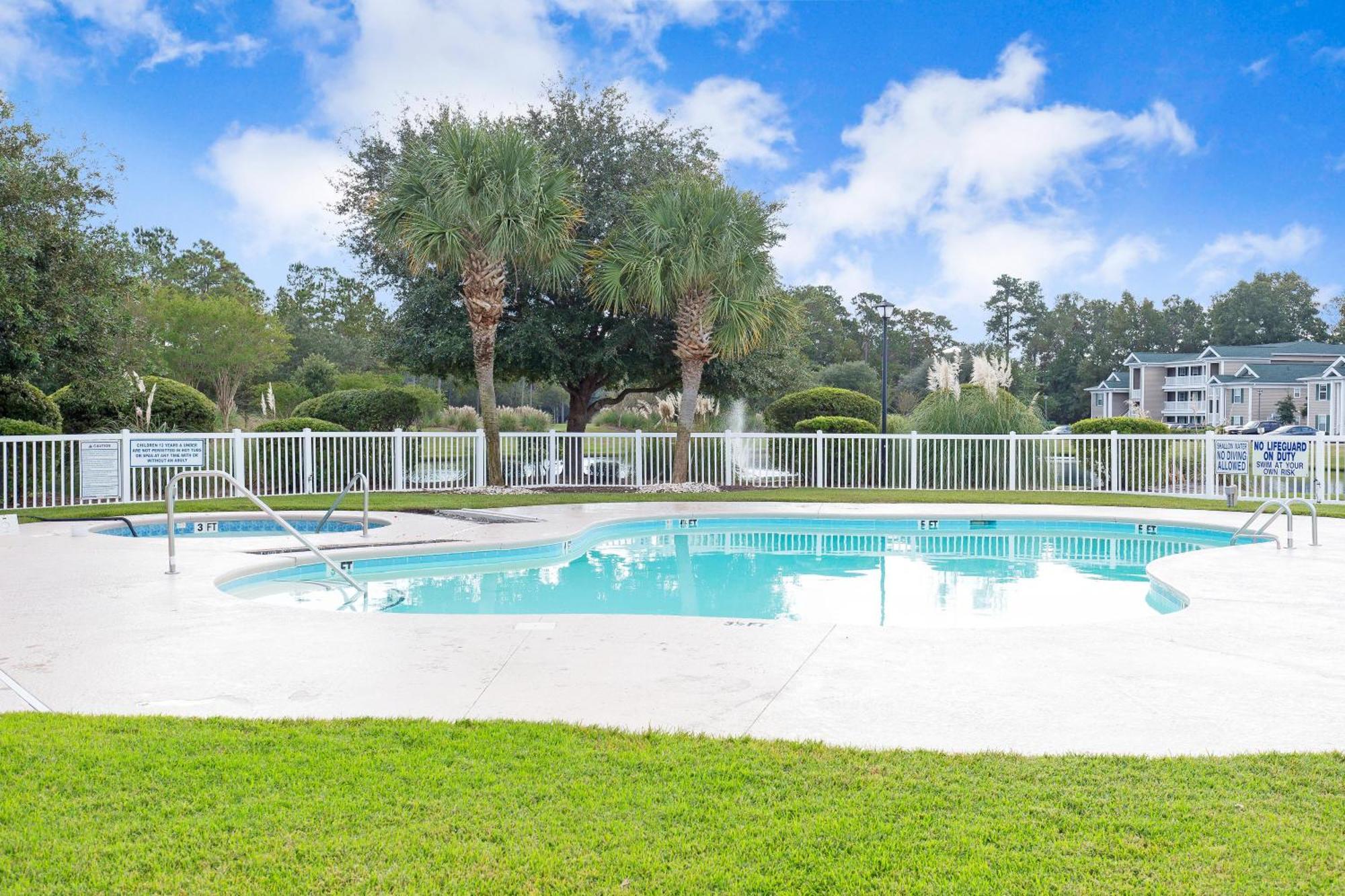 Litchfield Beach & Golf Resort Exterior photo
